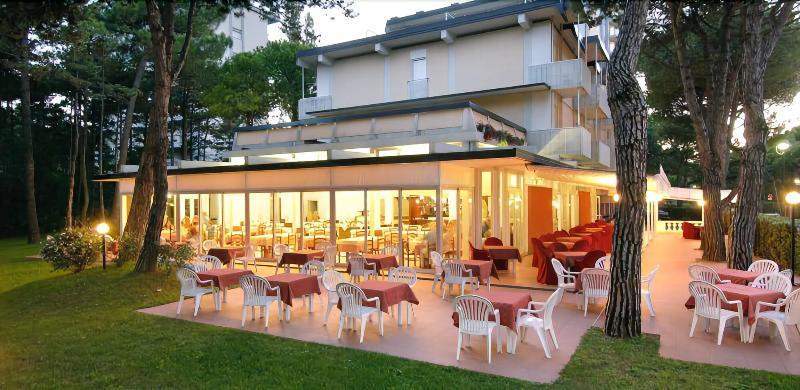 Hotel San Marco Lignano Sabbiadoro Exterior foto